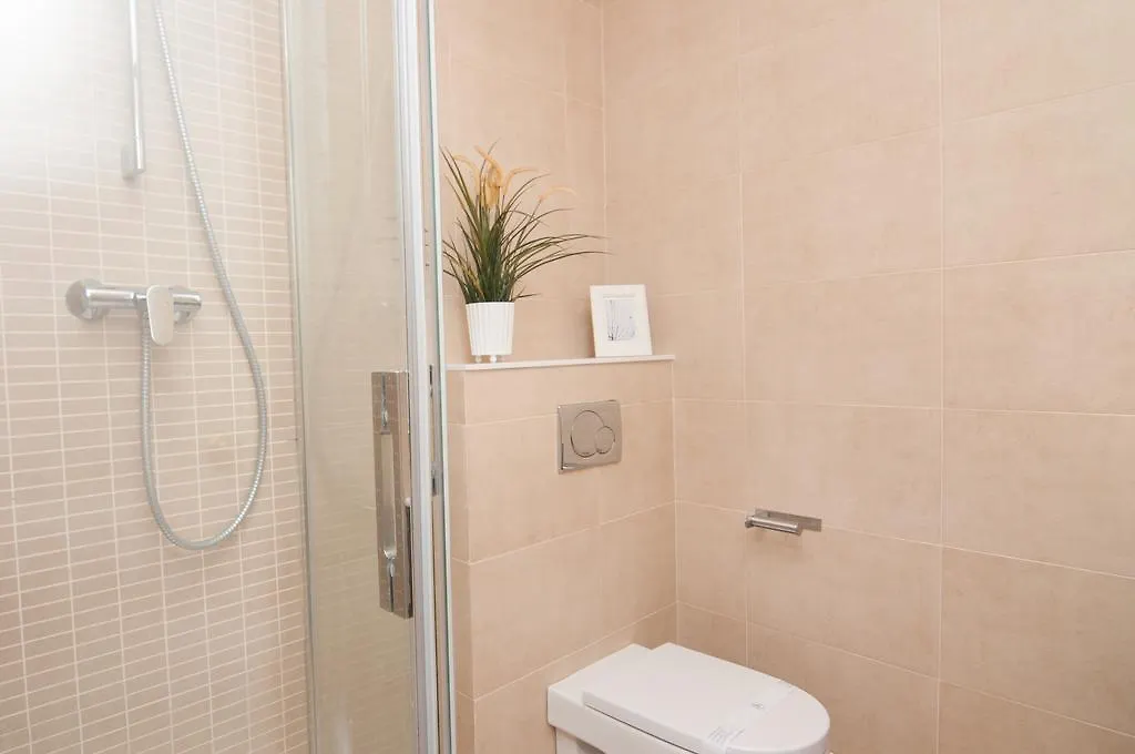 Charming Gracia 2 Bedrooms Barcelona 0*,  Spain